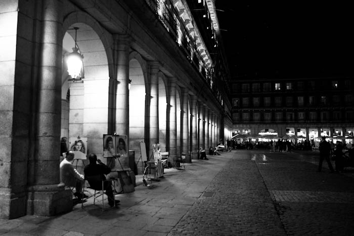Artists in Plaza Mayor